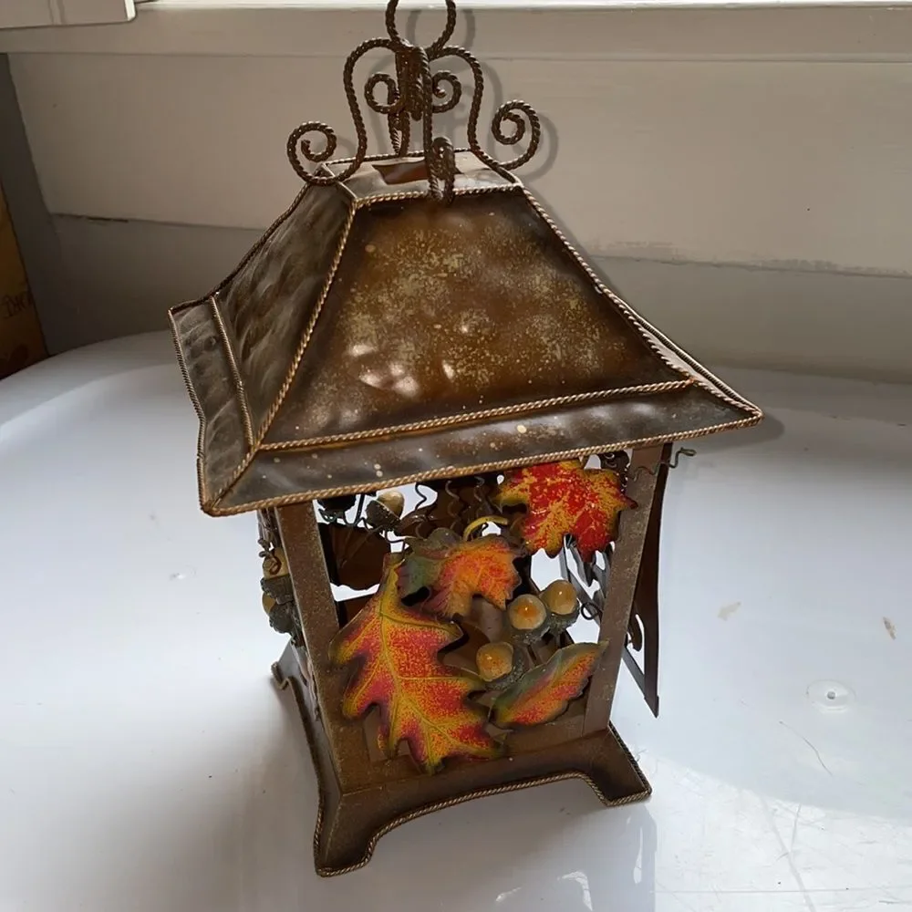 Vintage look Autumn Fall leave &‎ acorns tin metal lantern look candle holder